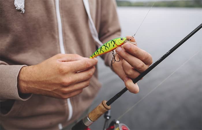 How to Tie a Fishing Lure